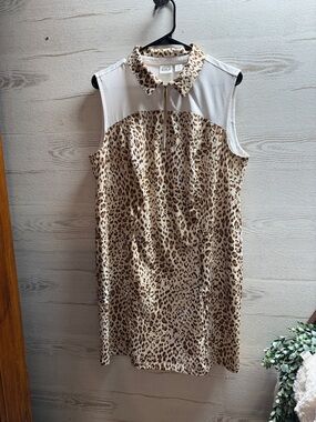 Chico’s Zenergy sleeveless golf dress white brown cheetah print Chicos 2 size 12
